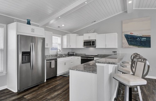 Surf City House | Stunning Sunset Water Views