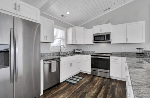 Surf City House | Stunning Sunset Water Views