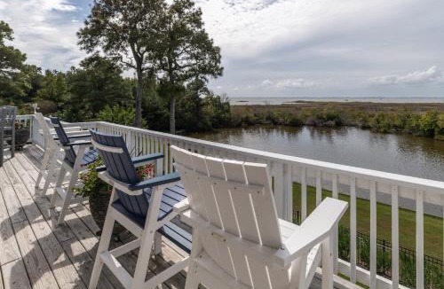 Corolla Light House | Stunning Views With Pool Family Room Resort Perks