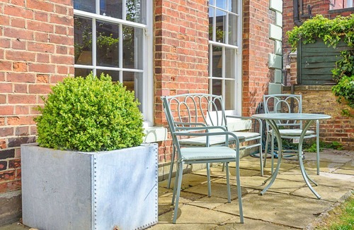 West Cliff House | Stunning villa for 10 people with WIFI and pets allowed