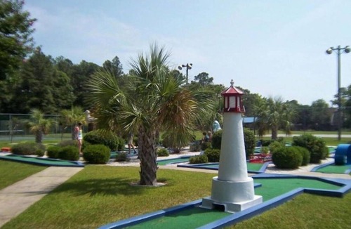 New Bern Condo | Stylish 2BR Condo with Balcony