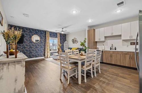Eighth Avenue Apartment | Stylish 2BR Walk to Broadway & The Gulch