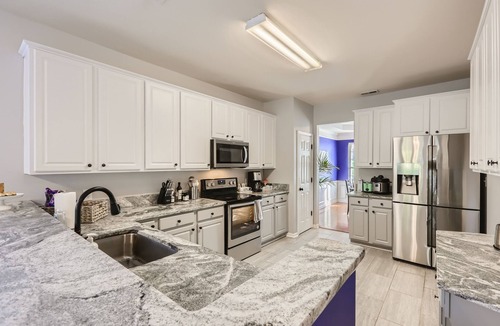 Breckenridge House | Stylish and Cozy Home - 5 miles to RTP Triangle Park & RDU Airport