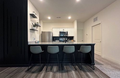 Clayton House | Stylish and Open concept Retreat in Clayton, NC