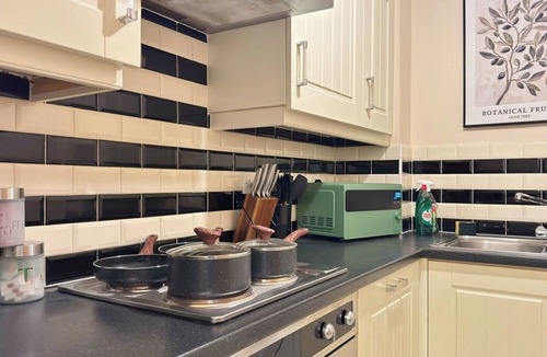Doncaster Apartment | Stylish & Comfortable 2-Bedroom Flat