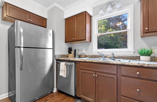 Knightdale House | Stylish Family Getaway 3BR High-Speed WiFi