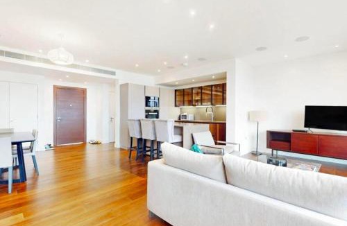 Swiss Cottage Apartment | Stylish Hampstead Apartment on Finchley Road