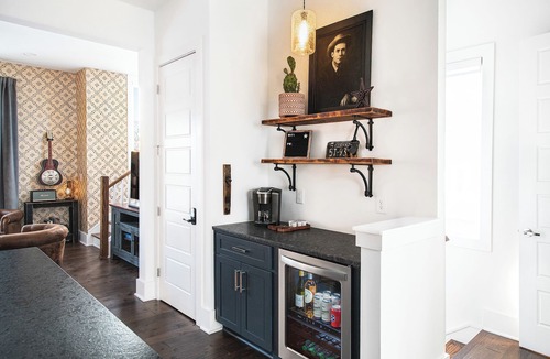 East Hill House | Stylish Nashville Retreat - Quick ride to Broadway, Grand Ole Opry, Nissan +