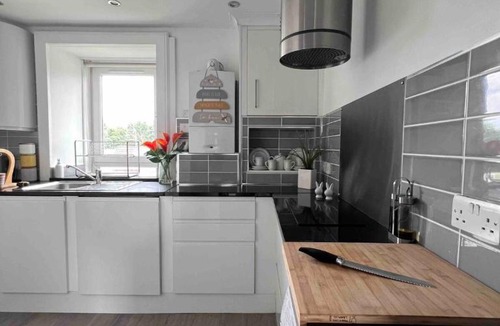 Blackburn Apartment | Stylish One Bed Apartment