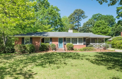 Cary House | Stylish Ranch- less than a mile from downtown Cary
