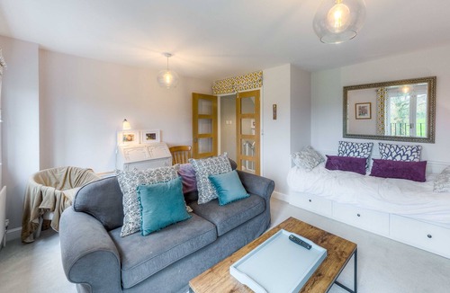 Arundel House | Stylish Townhouse with views of Arundel Cathedral