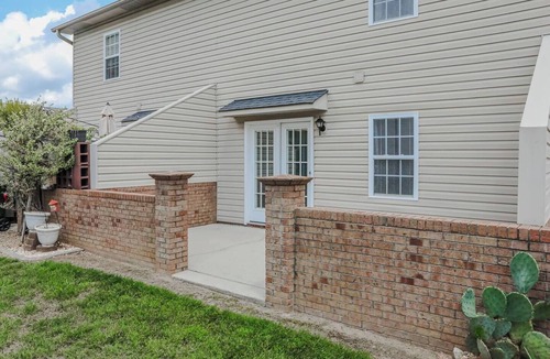 Thomasville House | Stylish Two-Bedroom Gem