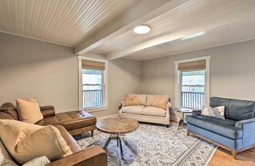 Vilas House | Stylish Vilas Hideaway Hike, Ski and Explore!
