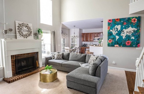 Charlotte House | Suburban Sanctuary Retreat