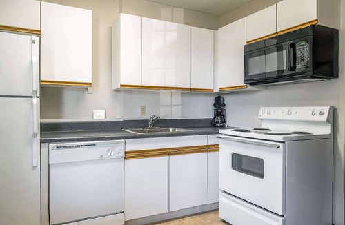 Wilmington Hotel | Suburban Studios of Wilmington