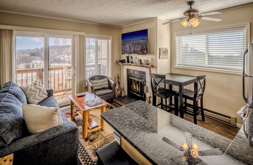 Sugar Mountain Condo | Sugar Mountain One Bedroom Walk to Slopes