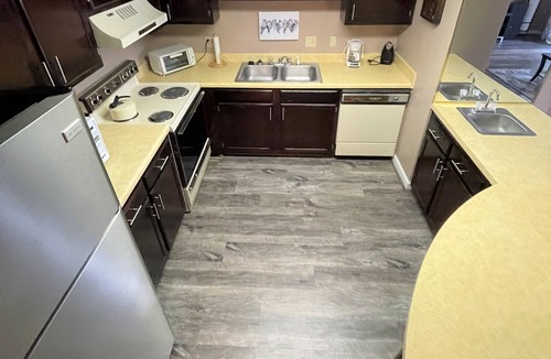 Sugar Mountain Condo | Sugar Top 2805 on 8th floor features slope views. Rented by Sugar Mtn Lodging