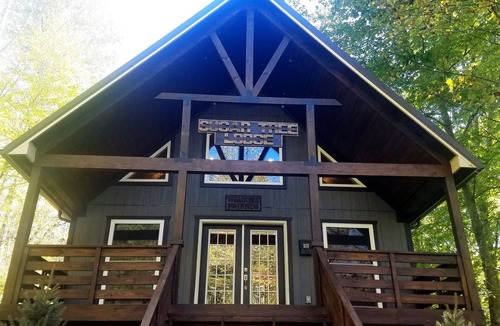 Warrensville Cabin | Sugar Tree Lodge - Secluded Cabin near West Jefferson, Boone and Blowing Rock