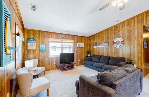 Colington House | Sullivan's Sandy Paws KDH133