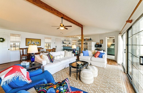 New Concord House | Summer Getaway on Kentucky Lake w/Private Dock