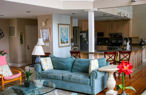 Wise House | Summer on the Lake at Beautiful Lake Gaston