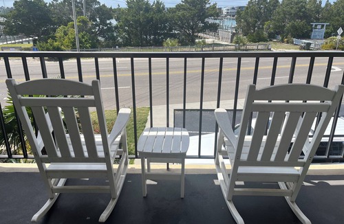 Wrightsville Beach Condo | Summer Sands Surf Dog Room 102