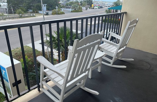 Wrightsville Beach Condo | Summer Sands Basset Beach Room 103