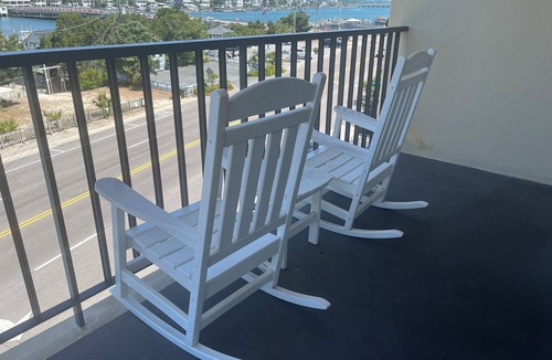 Wrightsville Beach Condo | Summer Sands Latitude Adjustment Room 304