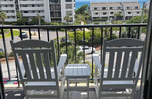 Wrightsville Beach Condo | Summer Sands- Isle Be There Room 406