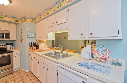 Salter Path Condo | Summer Winds B-439, Oceanfront Condo in Indian Beach, NC!