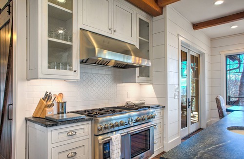 Sylva House | Summit Haven at Balsam Mountain Preserve | Exclusive Lodge with Golf & Hiking Trails
