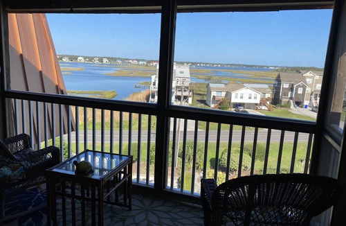 Sneads Ferry Villa | Sun-Sational , OCEAN FRONT, ALL LINENS included, POOL, Private Screen Porch