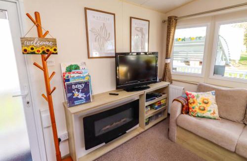 Cresswell House | Sunflower Retreat, Caravan 61