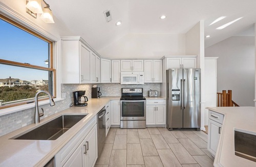 Whalehead Beach House | Sunny 8BR Dog Friendly | Pool | Hot Tub