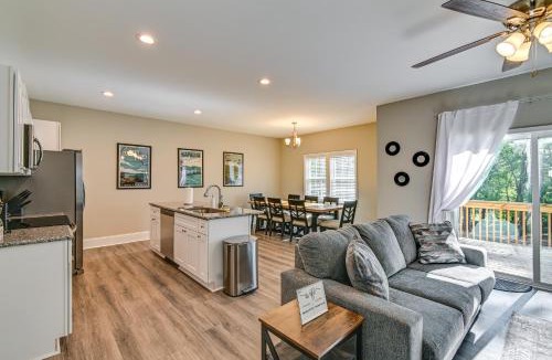 Southern Pines House | Sunny Aberdeen Rental with Deck Golf Course Views!