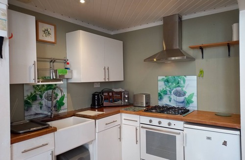 Edinburgh Apartment | Sunny apartment in central Edinburgh