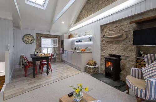 Mousehole Apartment | Sunny Corner