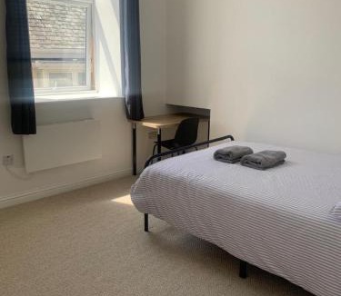 Camborne House | Sunny Cottage