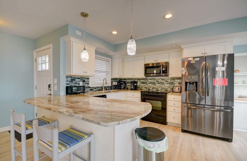 Surf City House | "Sunny Dayz" Dog Friendly OCEANFRONT Home - Topsail Island, NC
