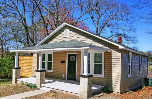 Lincolnton House | Sunny Hill Cottage with 4 Beds