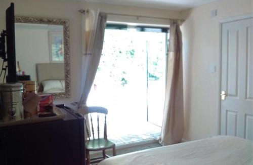 France Lynch Bed & Breakfast | Sunny Patch