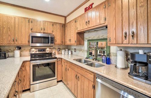 Sapphire House | Sunny Sapphire Townhome with Resort Amenities!