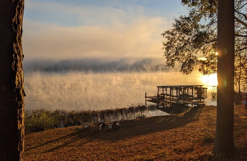 Wise House | Sunrise Cottage on Lake Gaston is great for families and fishermen alike!