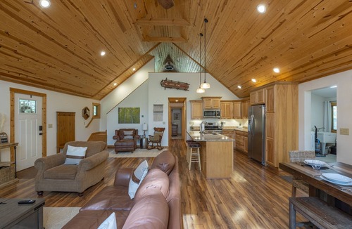 Wolf Laurel Cabin | Sunrise Retreat! Hot Tub+FirePit, Fireplace, Game Room, Resort Access, Skiing!