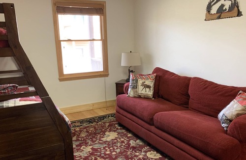 Piney Creek Cabin | Sunrise Ridge Lodge - The perfect gateway