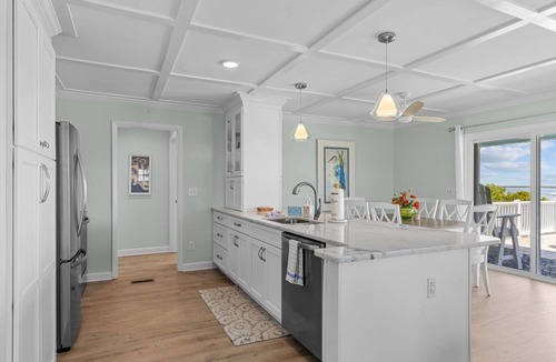 Marshallberg House | Sunrise Sound Cottage-Waterfront Home w/Dock