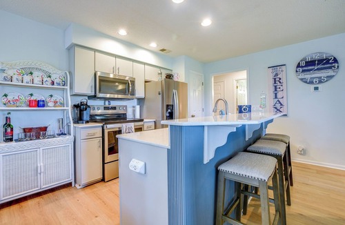 Sea Trail Condo | Sunset Beach Condo: Ideal Golfing Getaway!