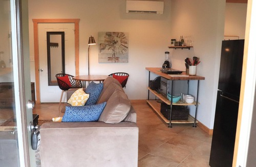 Clyde Cottage | Sunset Cottage with Beautiful Blue Ridge Mountain Views