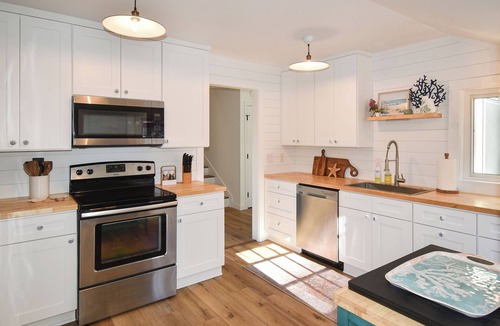 Lawton Woods House | Sunset Rentals | Indigo Lane 5