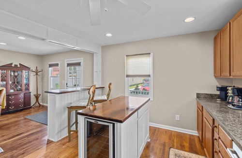 New Bern House | Sunshine Manor